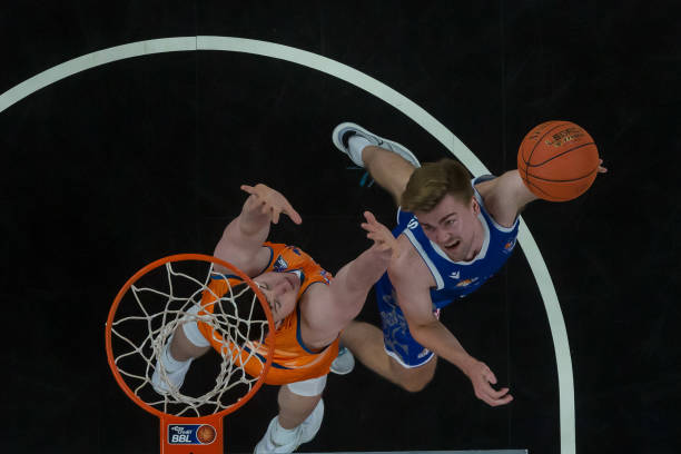 10人应战 10人应战